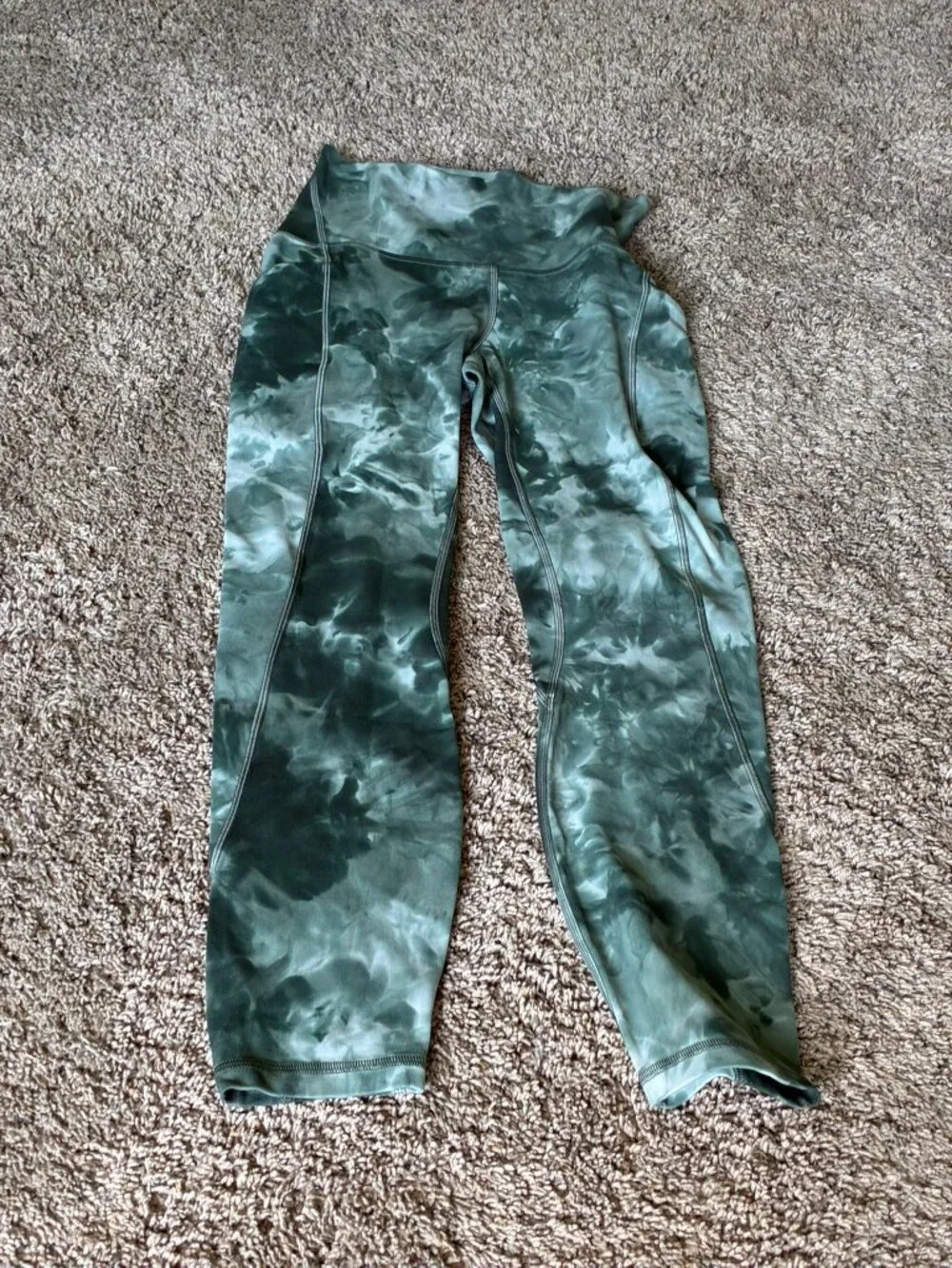 Lululemon Fast and Free Leggings, green marble, size 4 28